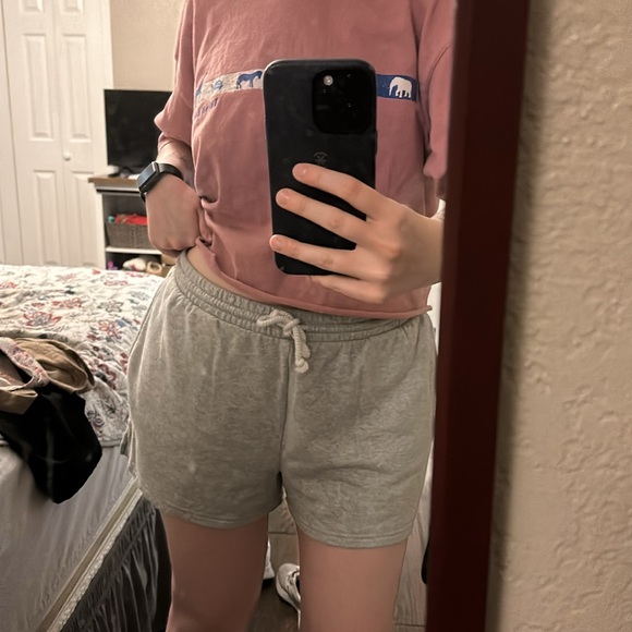 American Eagle Sweat Shorts - Picture 8 of 8